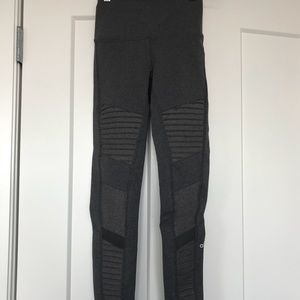 Alo yoga high waisted moto leggings size XS